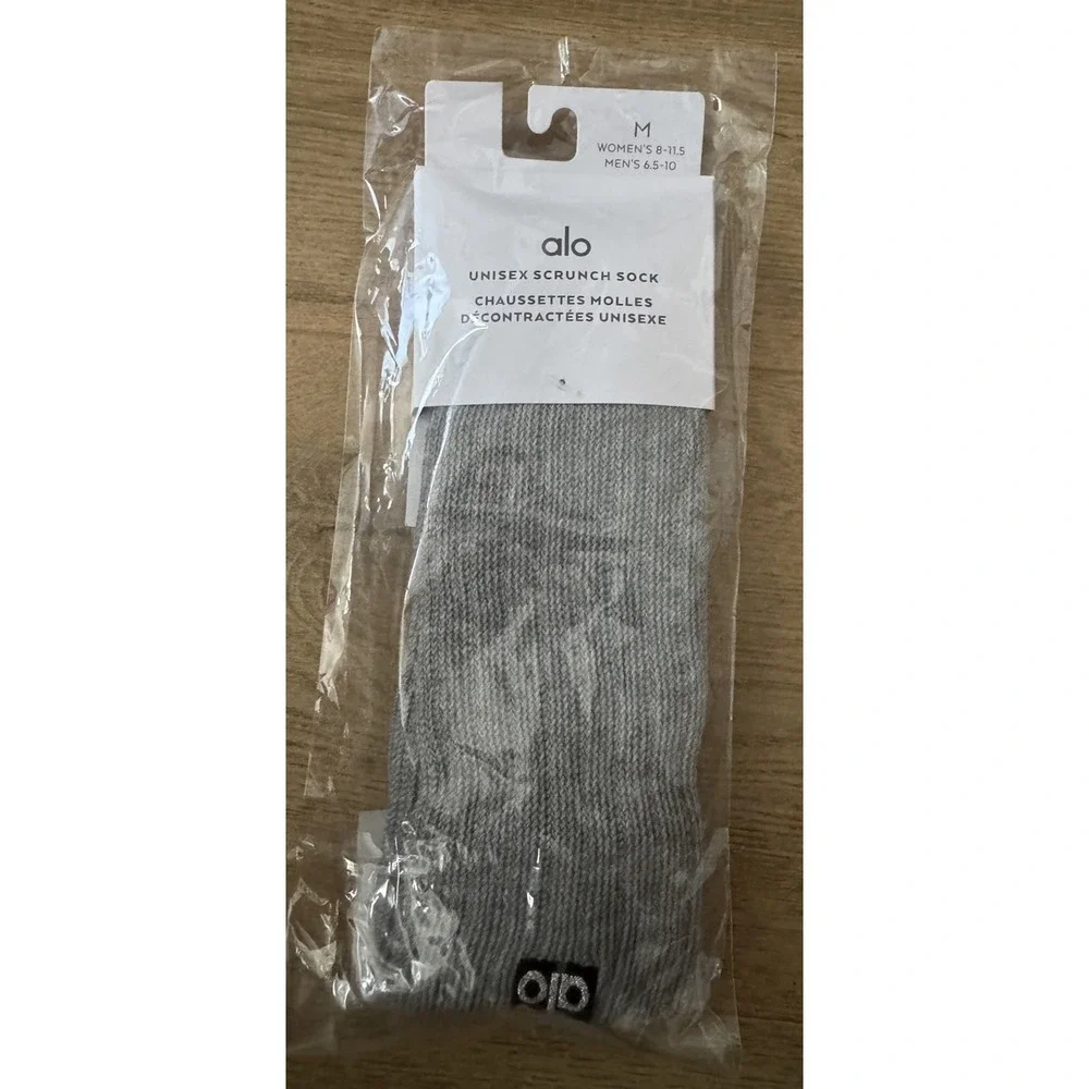 Alo Yoga Unisex Scrunch Socks Athletic Heather Grey Size M NWT A0690U